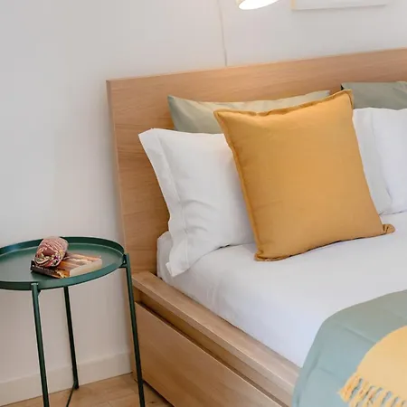 The Morning Light @ Boavista Flats * Oporto