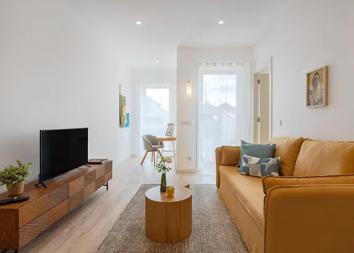 The Morning Light @ Boavista Flats * بورتو