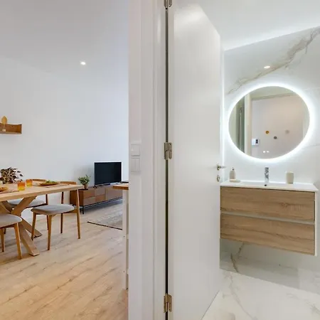 The Morning Light @ Boavista Flats Porto