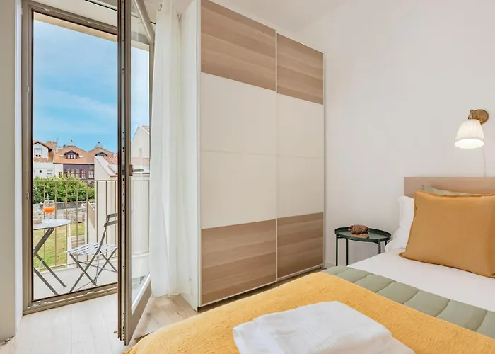 The Morning Light @ Boavista Flats * Порту