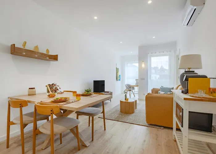 The Morning Light @ Boavista Flats * Порту