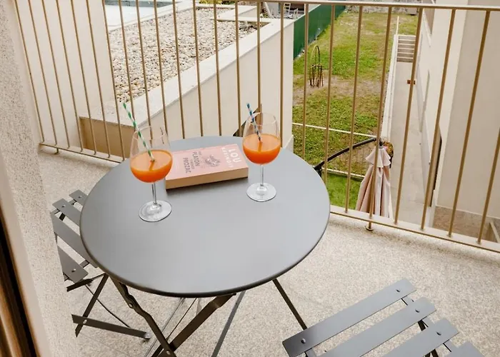 The Morning Light @ Boavista Flats Апартаменты *